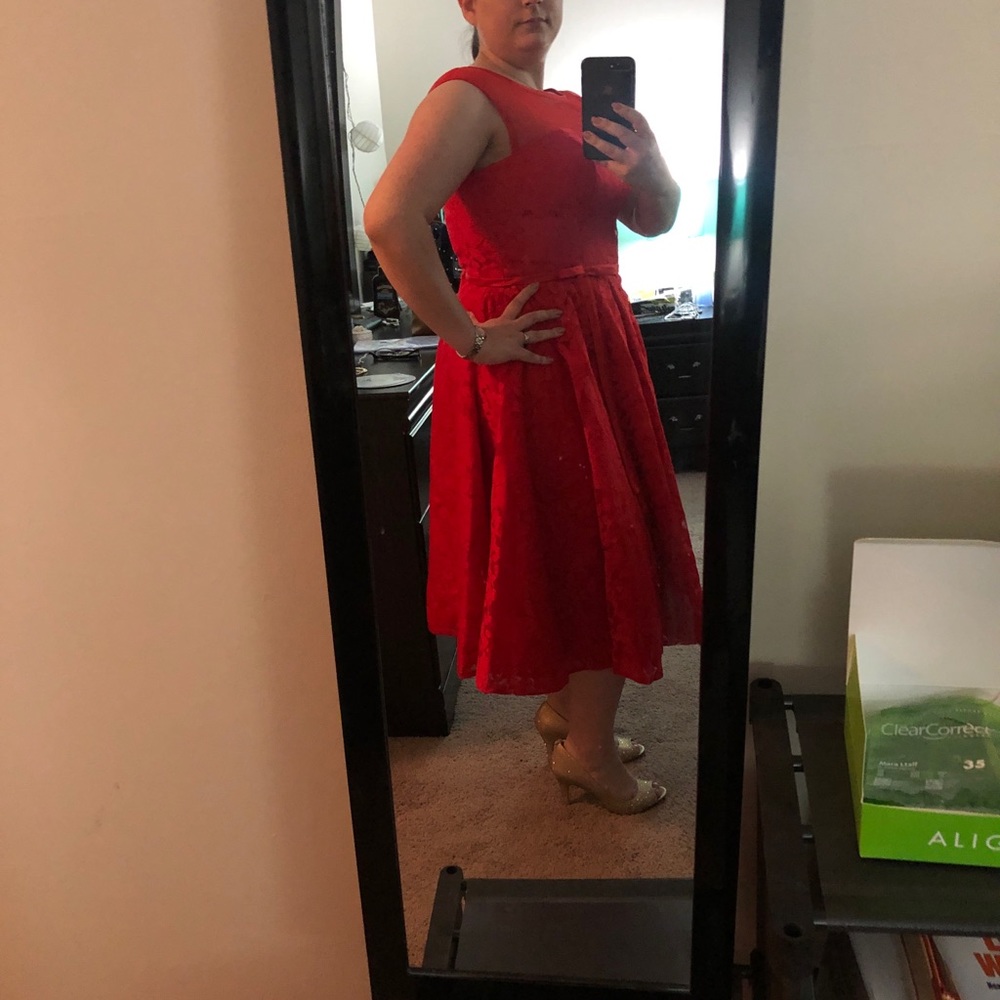 Beautiful Red Lacey Dress - Picture 5 of 5